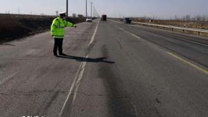 濱海新區民警深入查找在道路渠化、交通設施、交通標志等方面是否存在隱患？