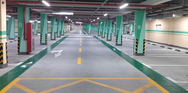 停車位劃線施工噴漆分步指南？從準(zhǔn)備到驗(yàn)收，確保劃線規(guī)范耐用